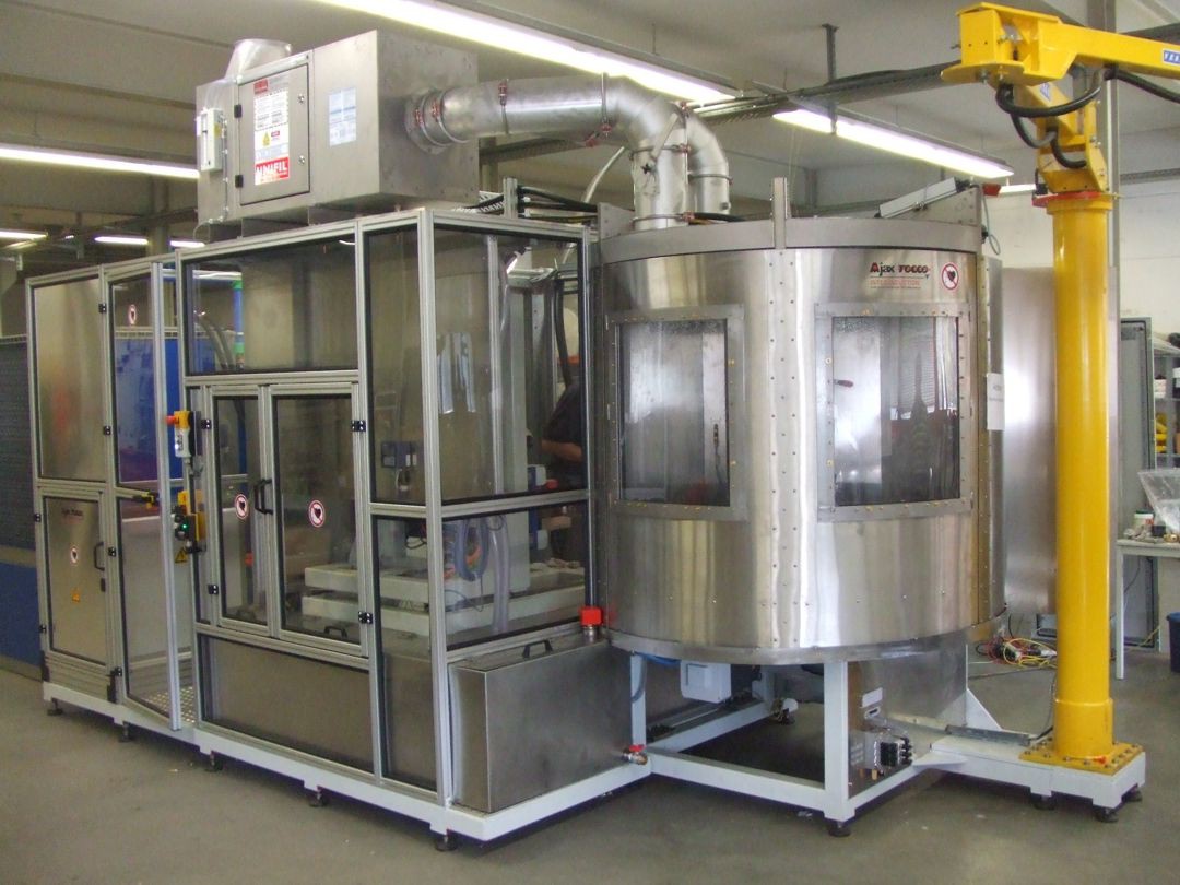 Induktions-CNC-Härtemaschine / Erwärmanlage Induktions-CNC-Härtemaschine / Erwärmanlage - 4-Achsen Vorschub- / Gesamtflächen Härte-/ Erwärmanlage.